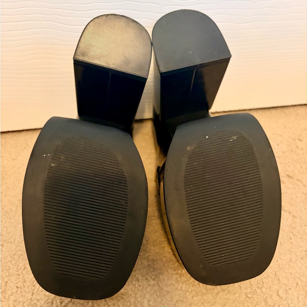 Madden Girl Glossy Black Platform Loafers — Size 7.5 - Picture 6 of 6